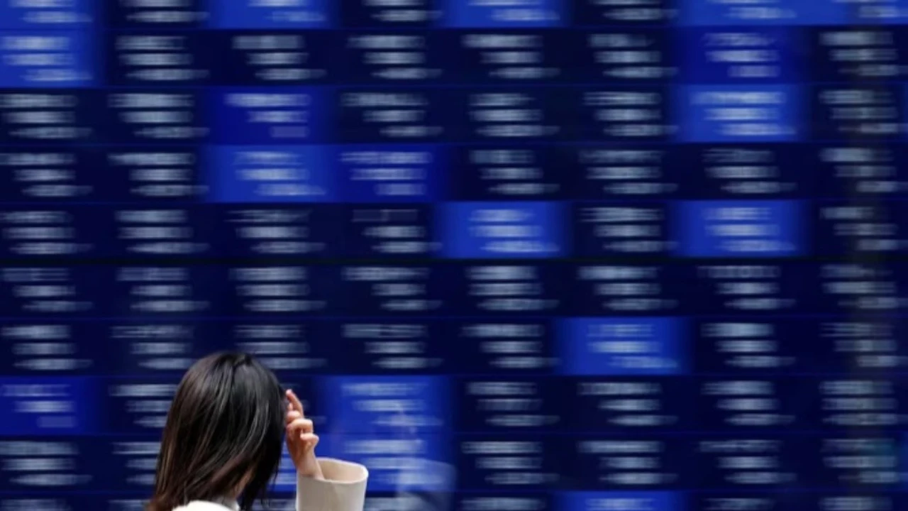 تقلبات الأسواق.. كيف تأثرت أسعار الذهب والأسهم بقرار ترامب الأخير بشأن جرينلاند؟